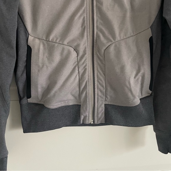 Lululemon Training Jacket Heathered Dark Slate Heathered Mojave Tan 20244 - Picture 7 of 10